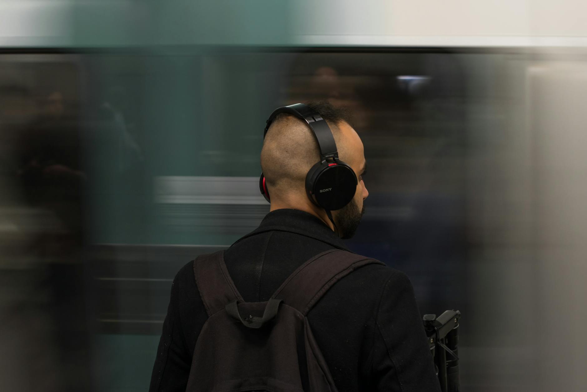 Building a podcast routine that survives a real commute